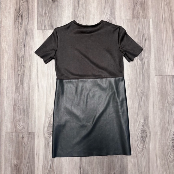 Zara Women’s Gray Sheath Mini Dress with Faux Suede Torso Leather-like Bottom - Picture 10 of 10